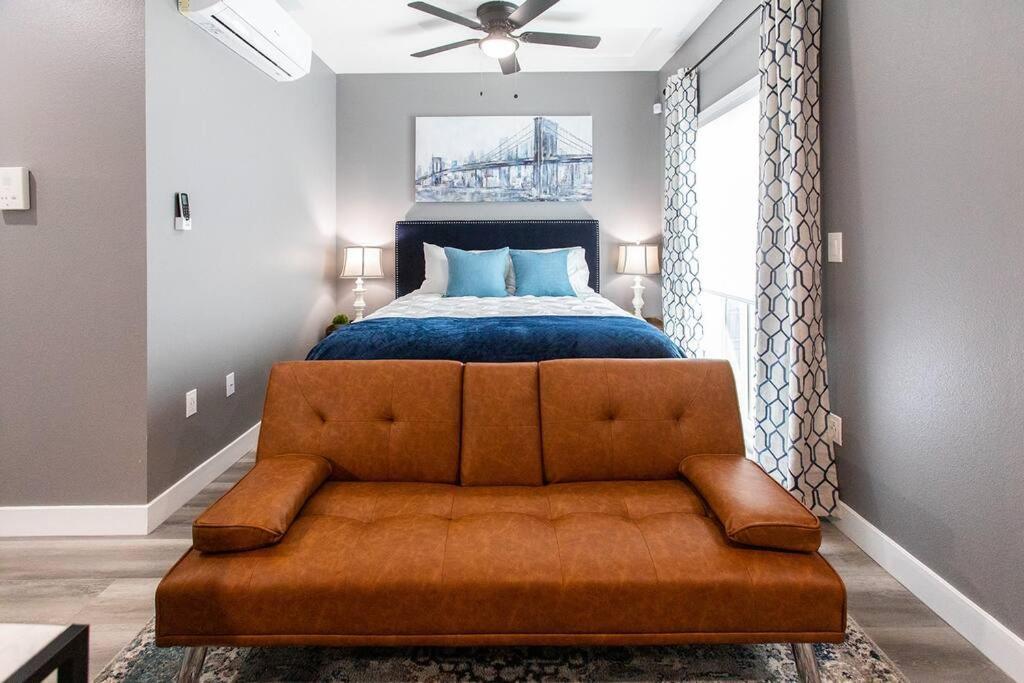 Professionals-Restaurants-Fastwifi-A C-Desk- Pets Appartement San Diego Buitenkant foto