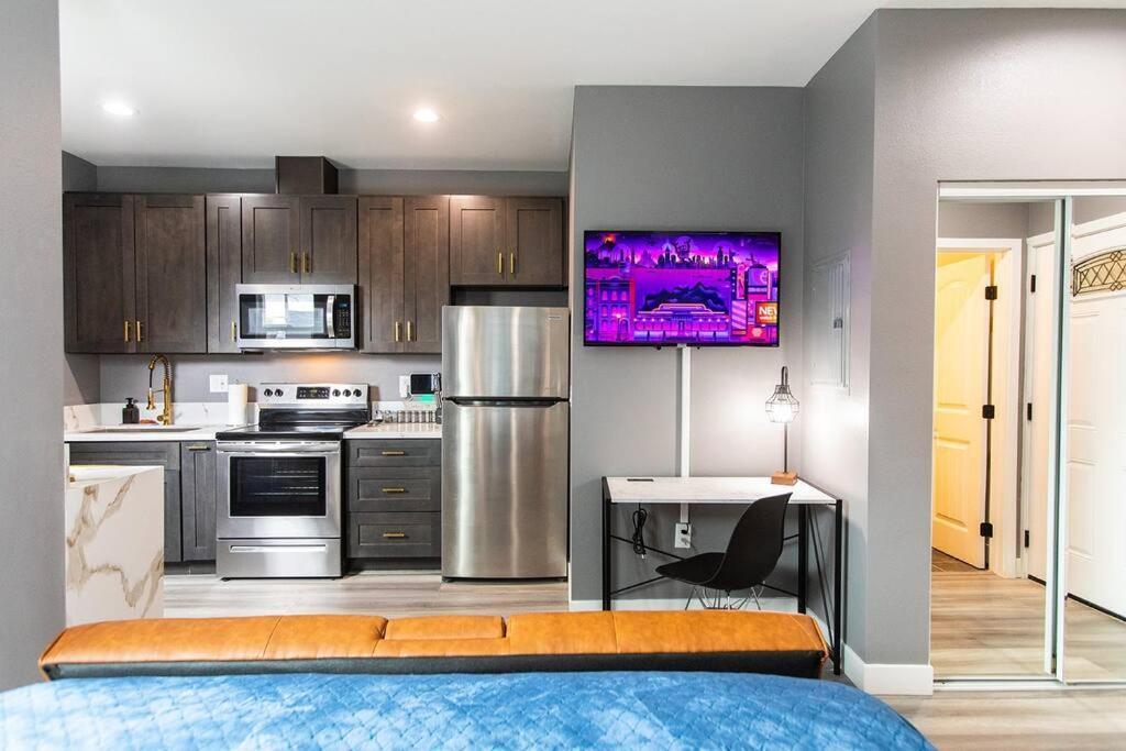 Professionals-Restaurants-Fastwifi-A C-Desk- Pets Appartement San Diego Buitenkant foto